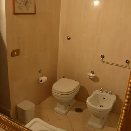 Love Nest In The Heart Of * Rome