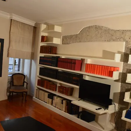 Love Nest In The Heart Of * Rome